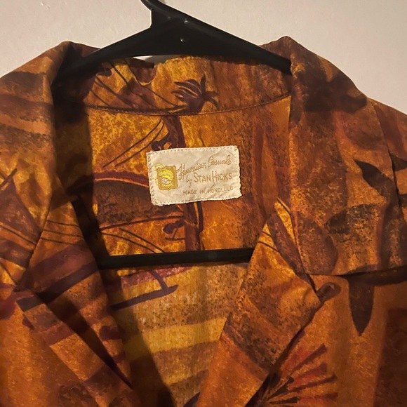 1960's Authentic Vintage Stan Hicks Silk Hawaiian Shirt - Picture 2 of 3